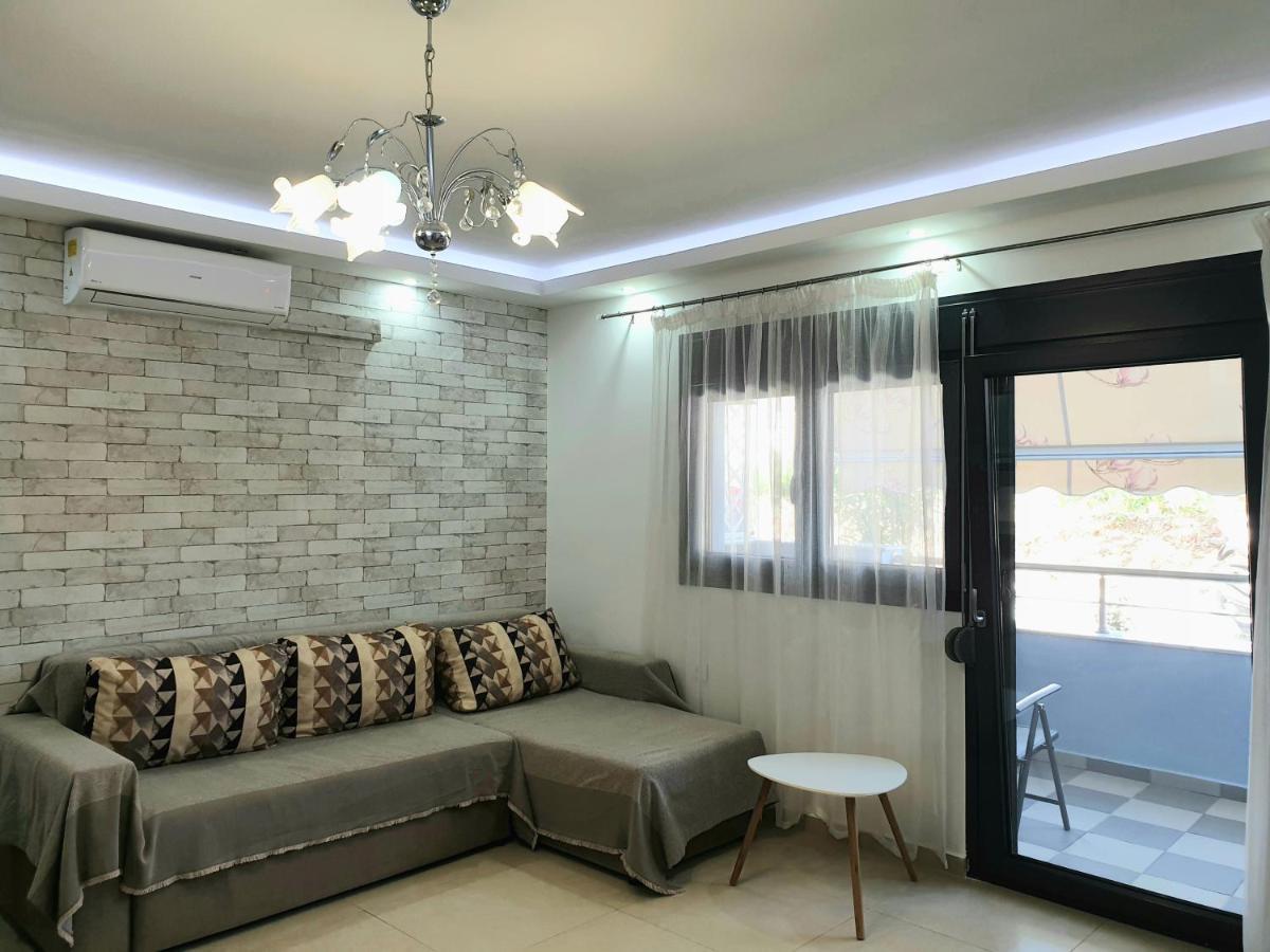 Iros Apartment เนอาเปรามอส ภายนอก รูปภาพ