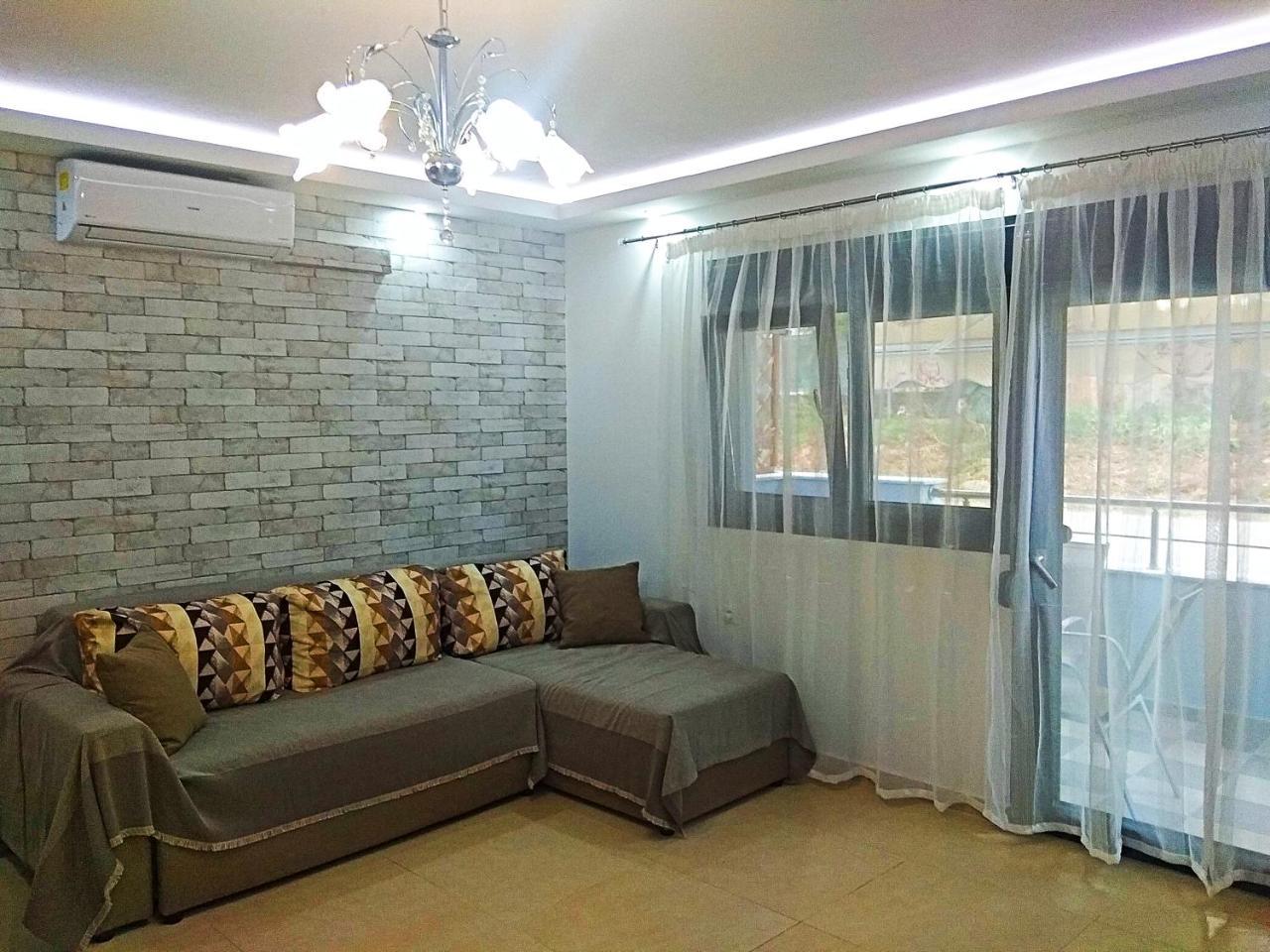 Iros Apartment เนอาเปรามอส ภายนอก รูปภาพ